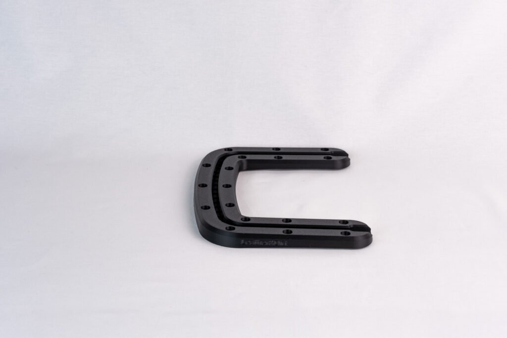 14 Lexus LX570 dash mount – side angle close-up