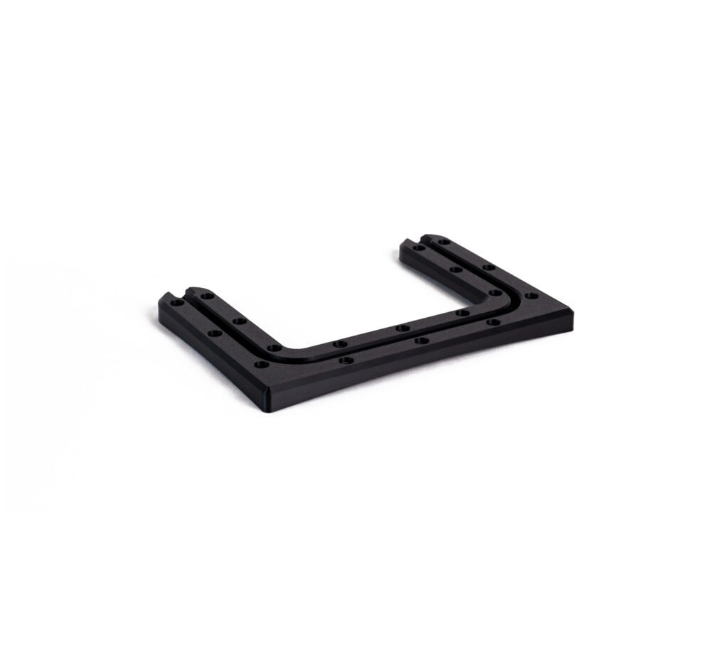 8 Land Cruiser Dash Mount – OEM-Style Accessory Rail (2008–2015 LC200)