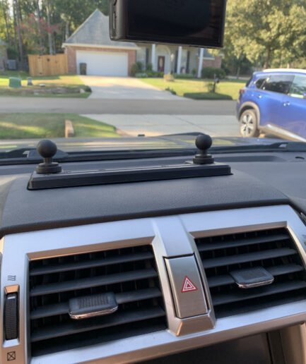 Lexus GX460 dash mount installed in SUV cabin interior