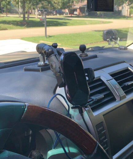 Durable dash mount for GX460 (2010-2023),Vehicle-specific GPS and tablet mount, Best dash mounts for Lexus GX460 2010-2023, Must-have accessories for off-road GX460, Dash mounts that blend with OEM GX460 interior, title image