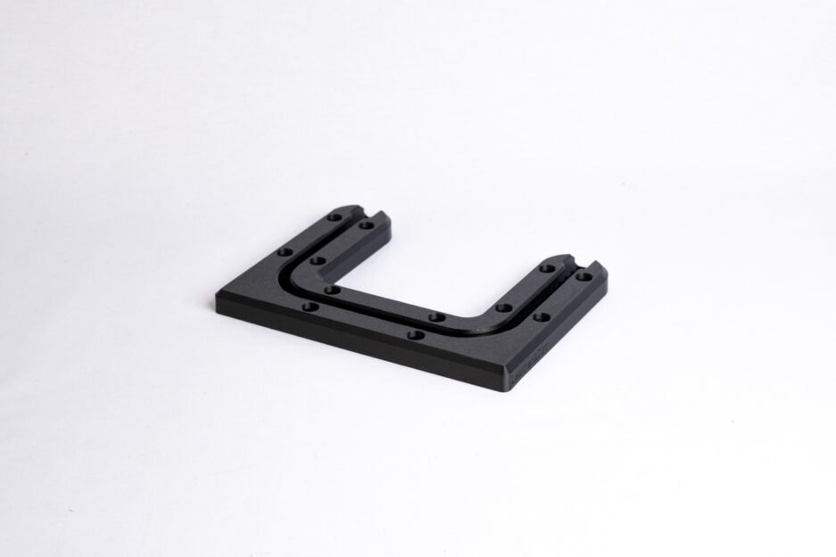 Best toyota tundra phone mount & dash mount setup 7 Toyota Tundra Dash Mount – OEM-Style Accessory Rail (2014–2021)