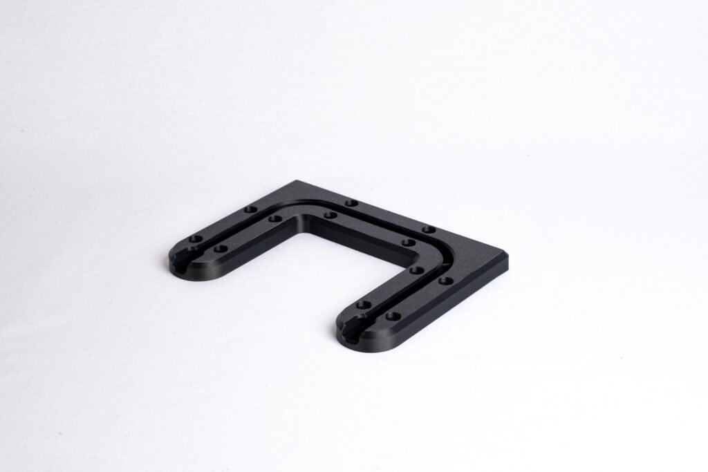 11 Toyota Tundra Dash Mount – OEM-Style Accessory Rail (2014–2021)