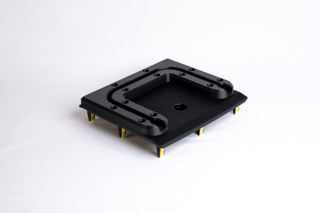 12 Toyota Tundra Dash Mount – OEM-Style Accessory Rail (2014–2021)