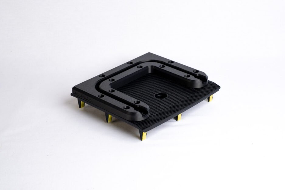 Best toyota tundra phone mount & dash mount setup 12 Toyota Tundra Dash Mount – OEM-Style Accessory Rail (2014–2021)