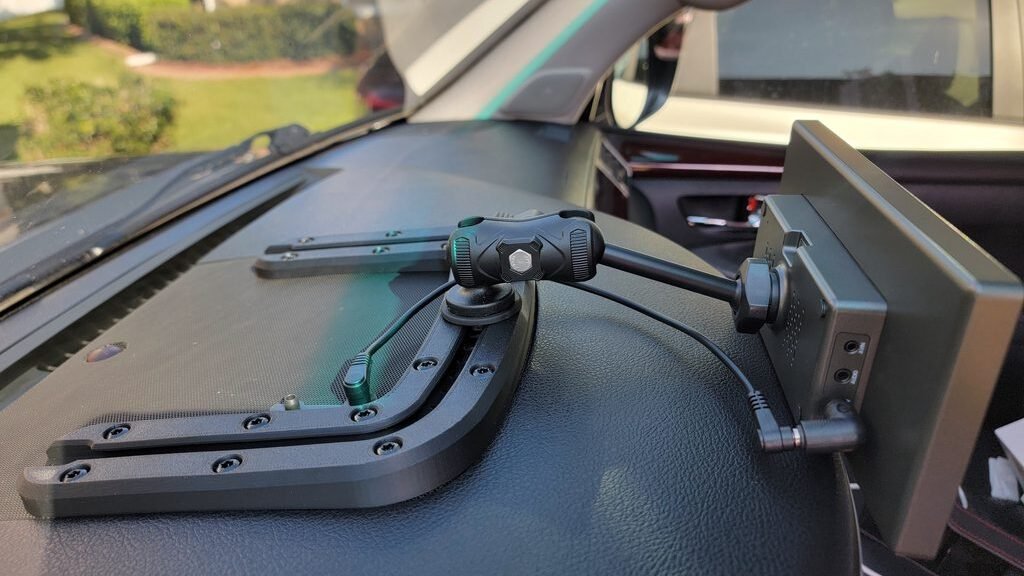 Lexus lx570 device mount guide 2 FkCCm36h edited, , Lexus LX570 phone mount