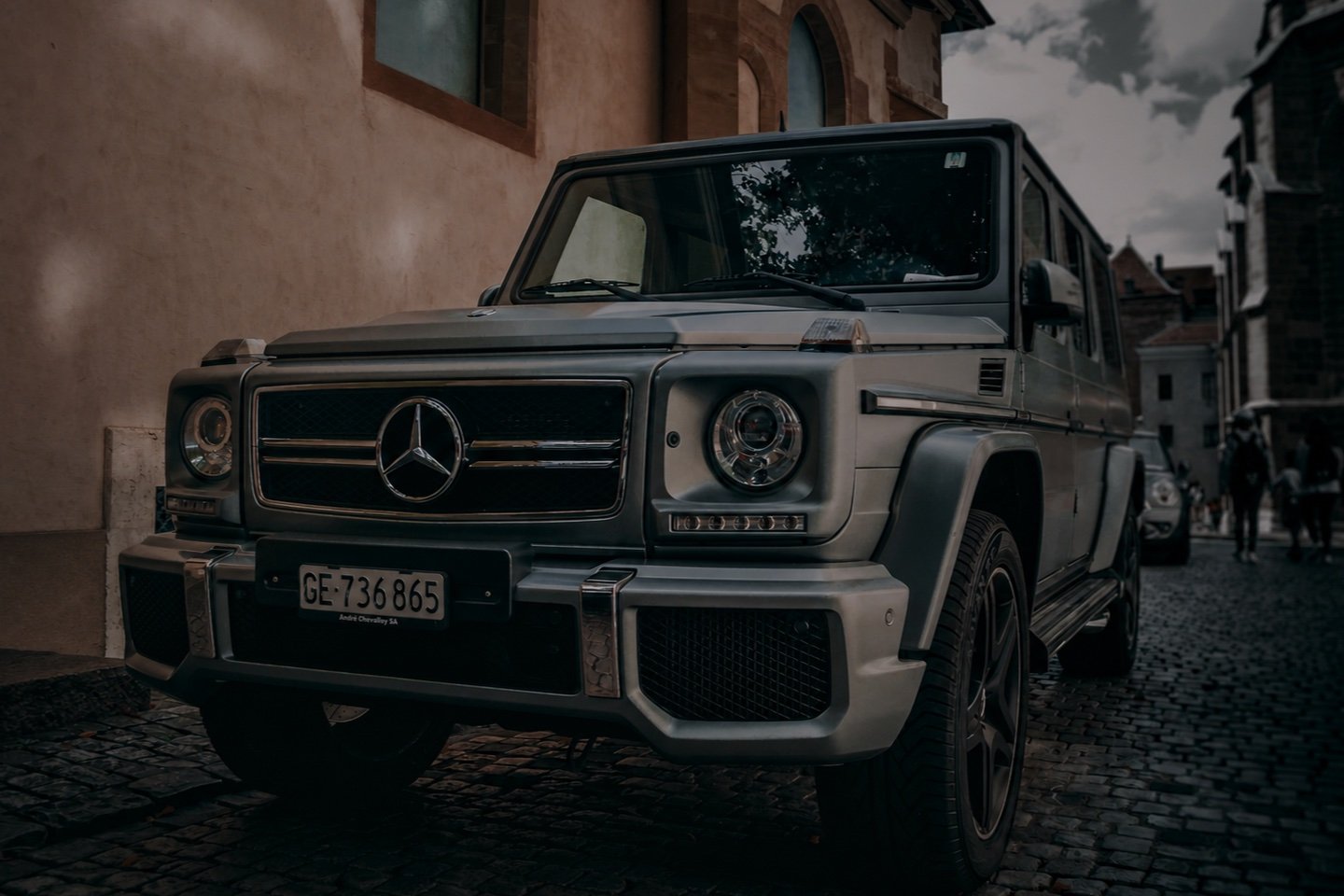 jack ward riP6dJ2FHXI unsplash dark， ， OEM-style accessories for Lexus Land Cruiser G-Wagon